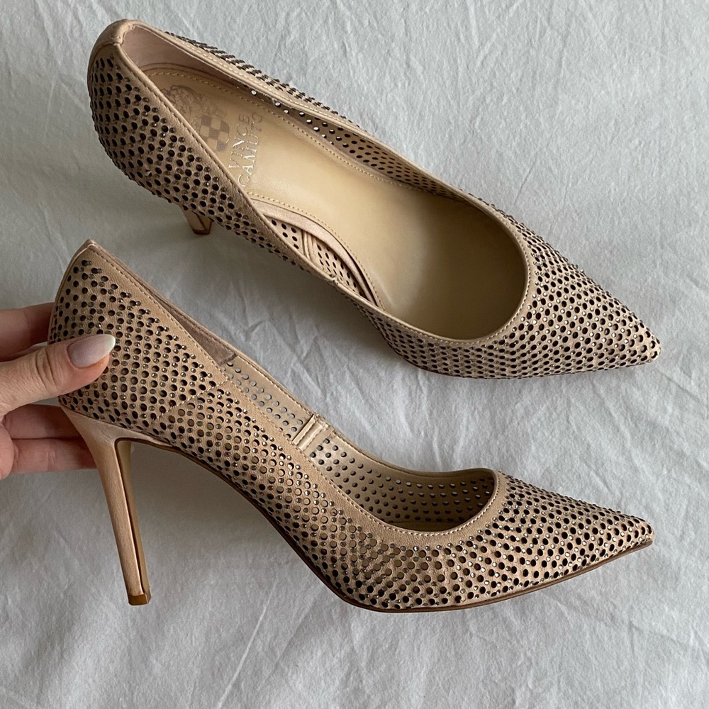 VINCE CAMUTO heels